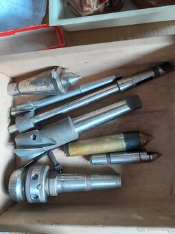 Náradie na sústruh, frézu, vrtačky všetko na foto za 190 eur - 2