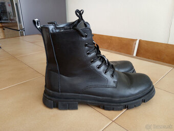 Damska vodeodolna outdoorova obuv CULT. - 2