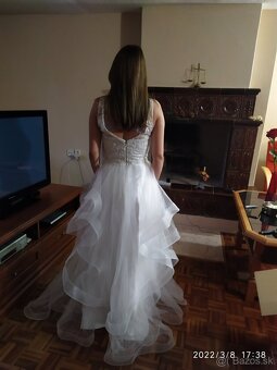 Krásne svadobné šaty - 2