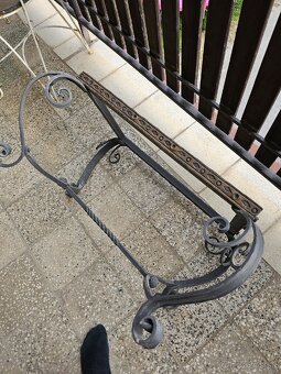 Konferenčný stolík - 2