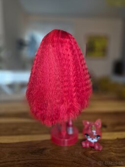 Rainbow High bábika - Ruby Anderson s domácim miláčikom - 2