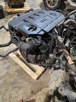 Motor 1.6tdi 77kw CLHA - 2