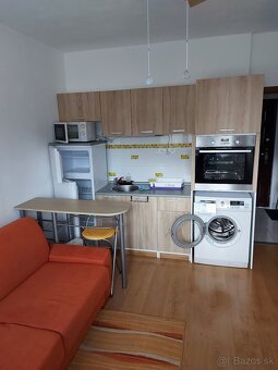 PREDÁM GARSÓNKU - 2