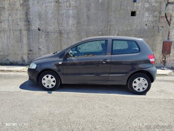 Volkswagen FOX - 2