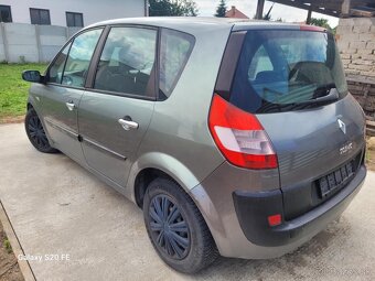 Renault Megane Scenic - 2