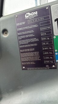 Teleskopický nakladač, manipulátor Magni 5.30 - 2