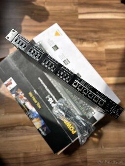 Behringer Powerplay P16-I + 4× P16-M + príslušenstvo - 2