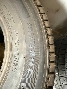 Pneu 225/75 R16 Michelin - 2