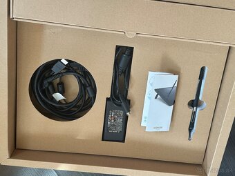Graficky tablet wacom cintiq 16 - 2