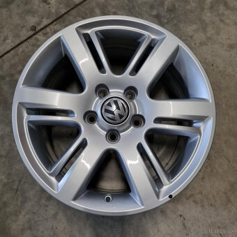 Hliníkové Volkswagen disky 5x120 R17 8J ET49 - 2