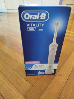 Oral B elektrická zubná kefka nová - 2