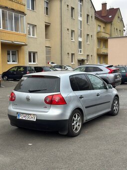 Volkswagen Golf 5 - 2