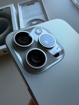 iPhone 15 Pro Max 256GB - Natural Titanium - 2
