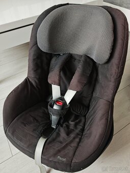Predám autosedačku Maxi Cosi Pearl + Family Fix - 2