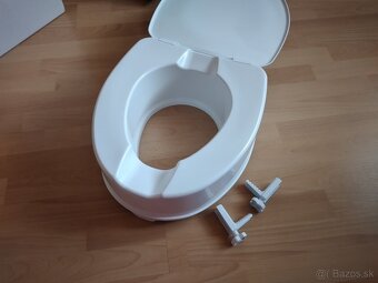 Zvyšovač WC s príklopom 14cm nový - 2