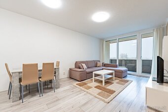 Na prenájom | 3 izbový byt s loggiou - Silvánová ul. - 2