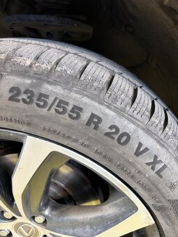 235/55R20V XL - 2
