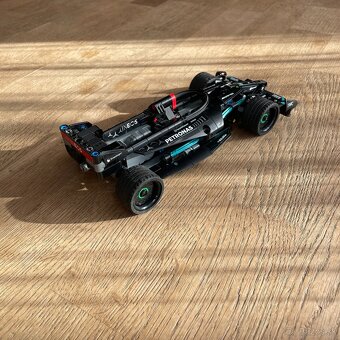 Lego Technic - Mercedes AMG F1 W14 Pull-Back 42165 - 2