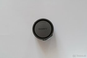 Sony E pz 16-50mm f/3.5-5.6 OSS - 2