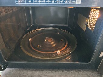 Predám mikrovlnnú rúru Samsung F300G s funkciou grilu - 2