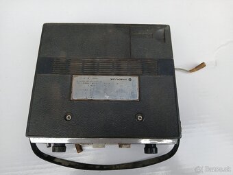 Retro autoradio Hitachi - 2