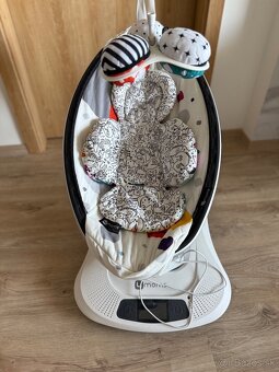 Predám hojdačku 4moms mamaRoo 4 - 2