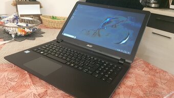 Predám Acer Extansa15/nová batéria/8gb ram/Intel i3/W10 - 2
