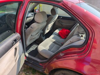 Volkswagen Bora 1.9 TDI 66KW - 2