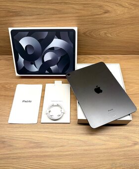 Apple iPad Air M1 5th gen. (2022) 64GB Space Grey - 2