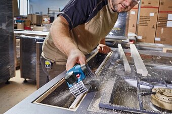 Bosch Akumulátorový hoblík GHO 12V-20 + nože + vrecko - 2