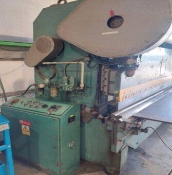 LO 50/2500 ohraňovací lis, rok výroby 1972 - 2