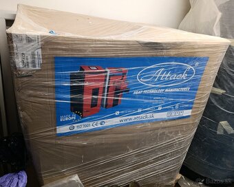 Predám kvalitný Splinovací kotol Attack DPX30CP + Akumulačka - 2