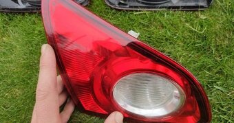 Nissan Qashqai I 1 J10 2007 - 2010 - Lave zadne svetlo - 2