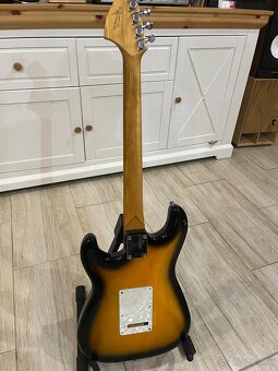 Squier Affinity Series - Elektrická Gitara - 2