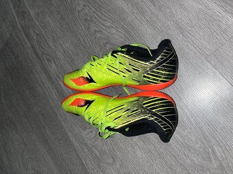 Set: kopačky, halovky, chrániče - 2