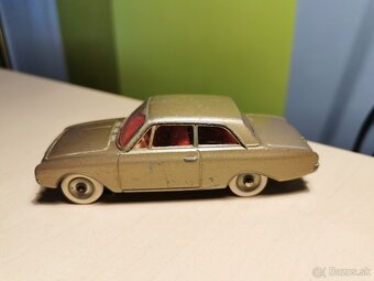 Dinky toys Ford Taunus - 2
