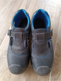 Pracovná obuv 43 - 2