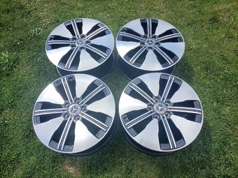 Original R18 Mercedes - 2