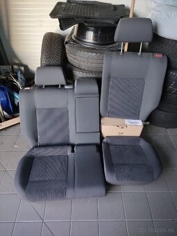 Volkswagen Polo Hatchback 2006 Sedačky Komplet - 2