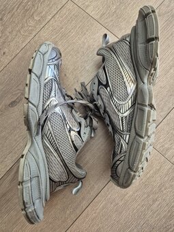 Balenciaga - 2