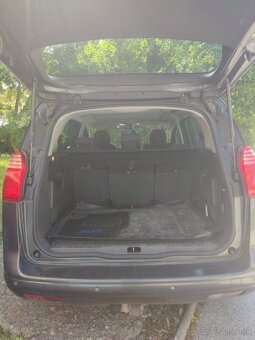 Peugeot 5008 1.6 HDi 2/2013 Allure + ťažné zariadenie - 2
