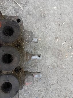 Rozvádzač hydraulický na Tatru Haru 60 3 vyvodový - 2