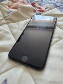 Iphone 7 čierny 32 gb používaný plne funkčný je v horšom sta - 2