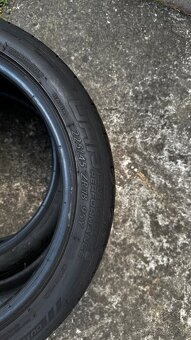 225/45 R18 - 2