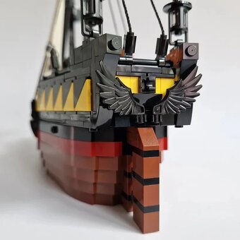 Lego Castle - The Raven Claw loď aj s unikátnou družinou - 2