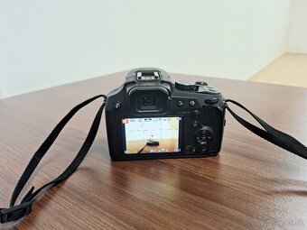Panasonic Lumix DC-FZ82 + Godox TT682 II - 2