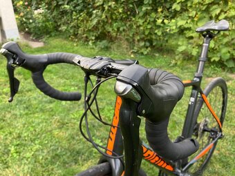 Cestný bicykel Giant Contend SL2 - 2