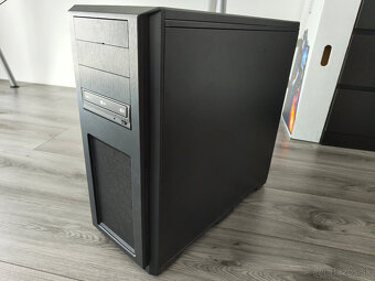 PC:Ryzen 3900XT, RTX3070, 32GB, 1TB NVME - 2