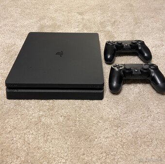 PS4 Slim - 2