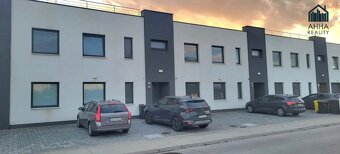 Štvorizbový byt na predaj- (Len 15 minút od Bratislavy) - 2